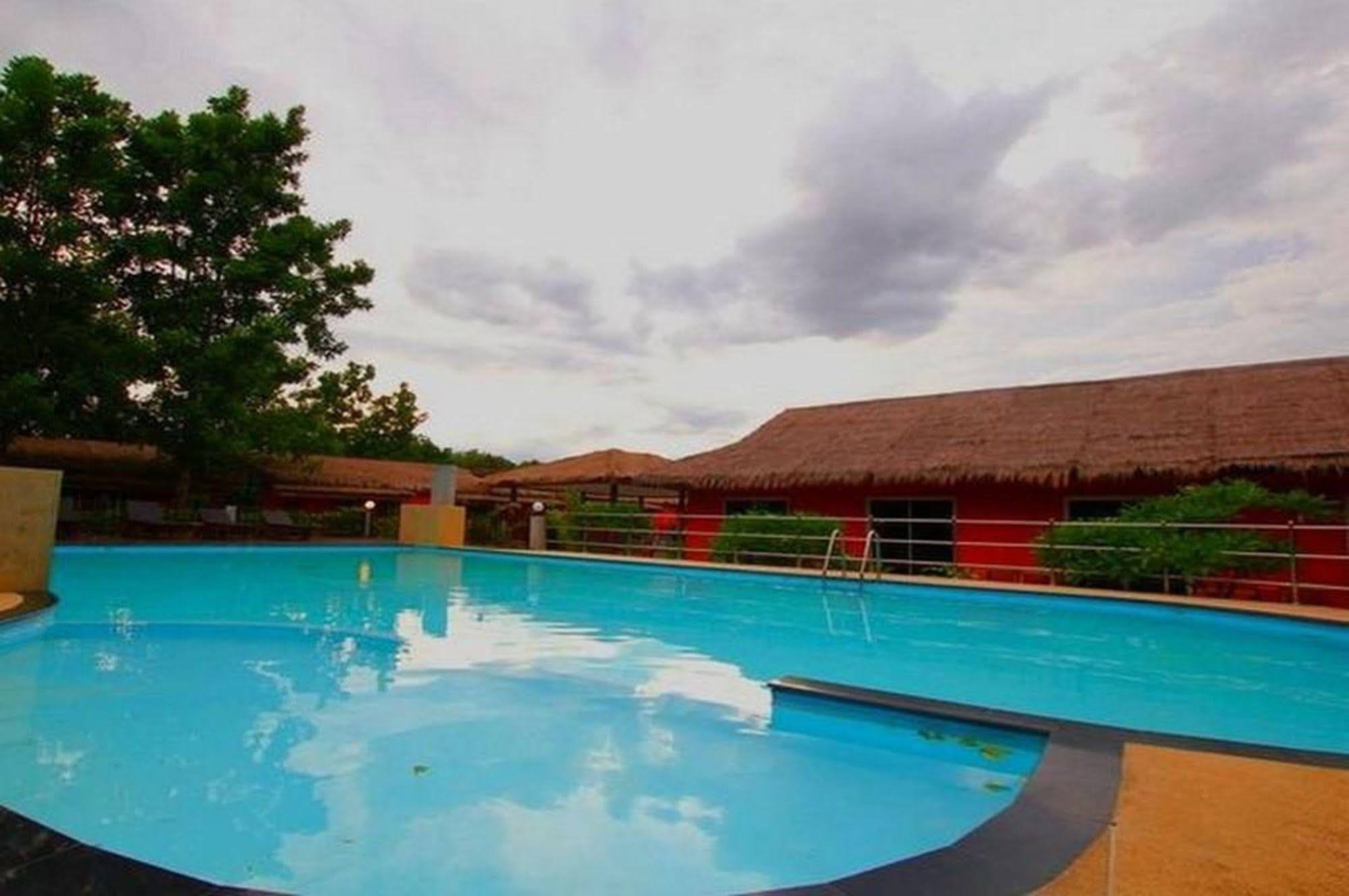 Aurora Resort Kanchanaburi Exteriér fotografie