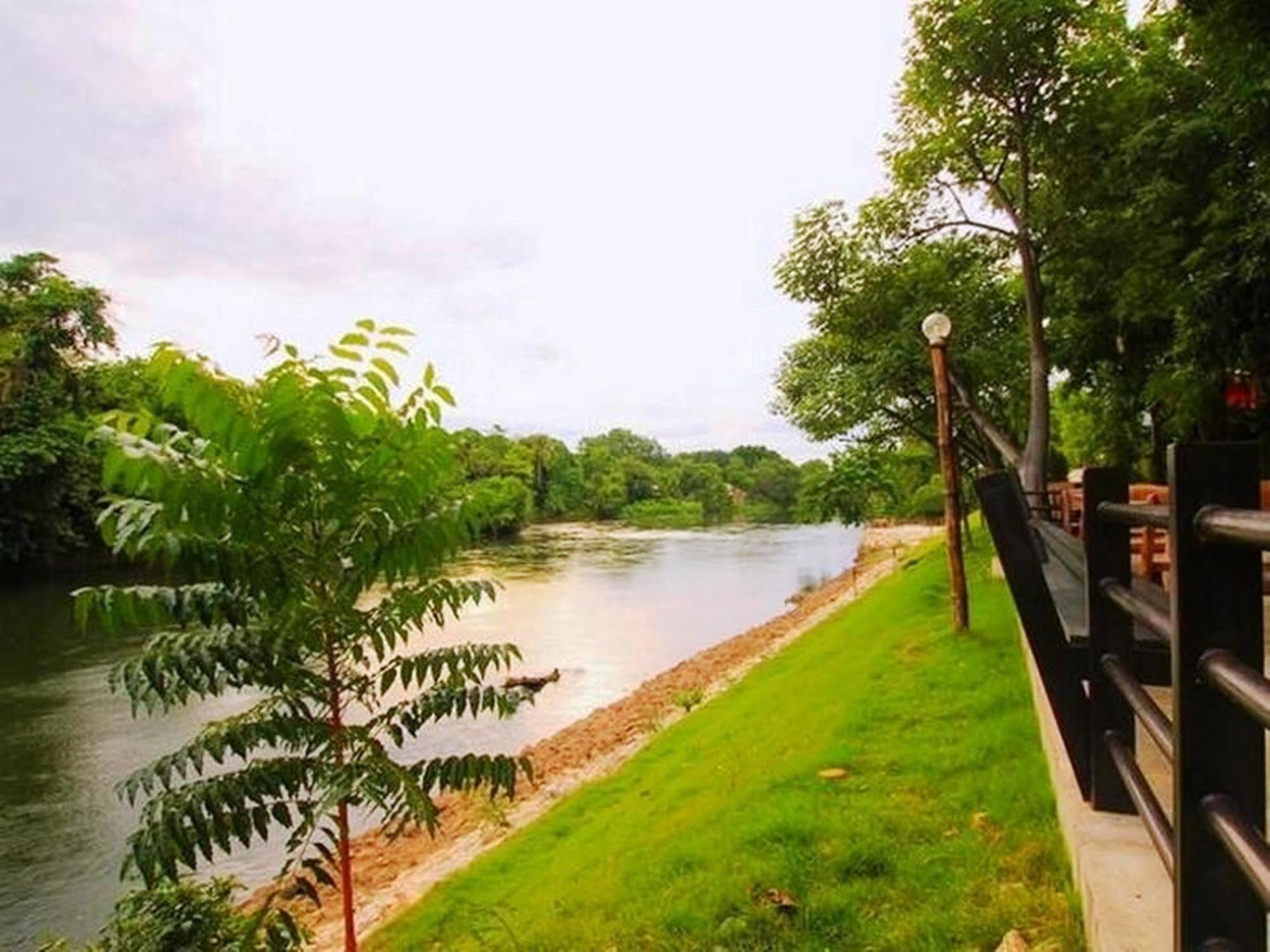 Aurora Resort Kanchanaburi Exteriér fotografie